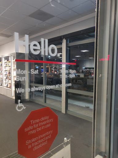 Cell Phone Store «Verizon», reviews and photos, 10120 W McDowell Rd #100, Avondale, AZ 85392, USA