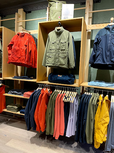 Outdoor Sports Store «Fjällräven Boston», reviews and photos, 304 Newbury St, Boston, MA 02115, USA