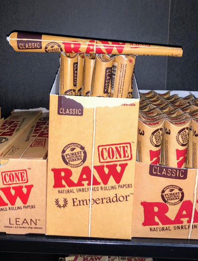 Tobacco Shop «Lava Smoke Shop», reviews and photos, 1019 Main St, Paterson, NJ 07503, USA