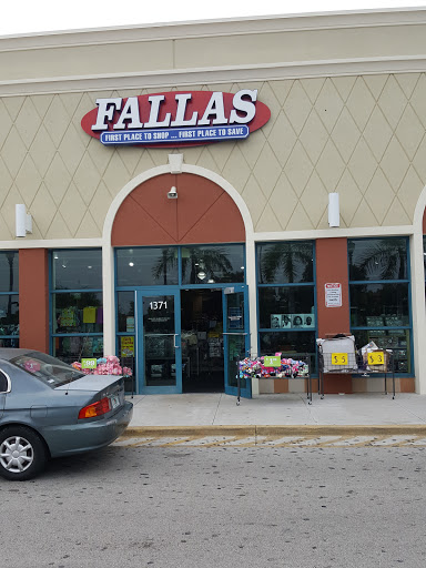 Fallas Discount Stores, 1371 NE 163rd St #1114, Miami, FL 33162, USA, 