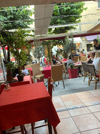 Atmosphère du Restaurant Le Coconut’s à Vallon-Pont-d'Arc - n°1