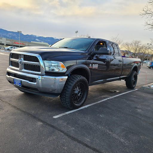 Car Dealer «Lakeside Auto Brokers», reviews and photos, 1331 S Tejon St, Colorado Springs, CO 80905, USA