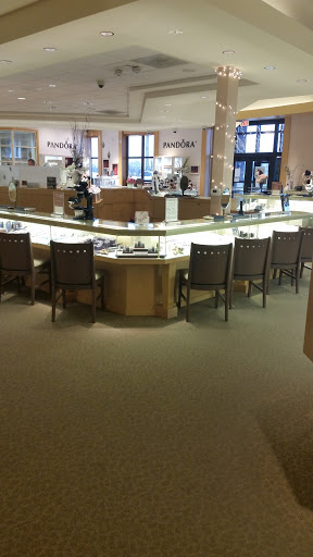 Jewelry Store «Jared The Galleria of Jewelry», reviews and photos, 150 New Moriches Rd, Lake Grove, NY 11755, USA