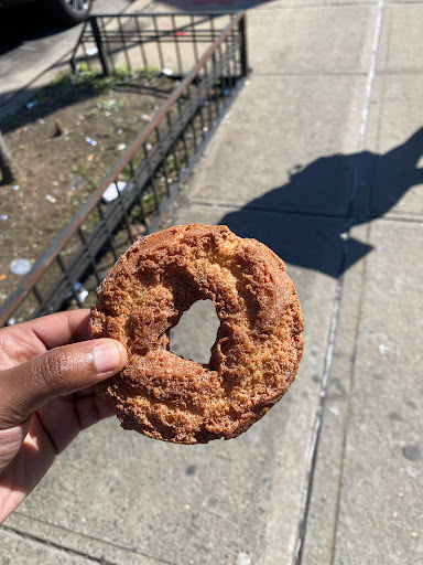 Donut Shop «Peter Pan Donut & Pastry Shop», reviews and photos, 727 Manhattan Ave, Brooklyn, NY 11222, USA