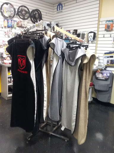 Car Dealer «Boniface-Hiers Chrysler Dodge Jeep», reviews and photos, 1775 E Merritt Island Causeway, Merritt Island, FL 32952, USA