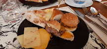 petit hamburger du Restaurant de type buffet Downtown Restaurant à Chessy - n°4