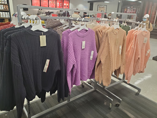 Shopping Mall «Austin Market and Mercantile», reviews and photos, 2021 Guadalupe St, Austin, TX 78705, USA