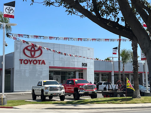 Toyota Dealer «DCH Toyota of Oxnard», reviews and photos, 1631 Auto Center Dr, Oxnard, CA 93036, USA
