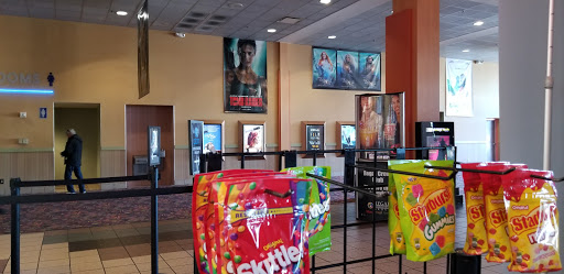 Movie Theater «Regal Cinemas Rancho Mirage 16 & IMAX», reviews and photos, 72-777 Dinah Shore Dr, Rancho Mirage, CA 92270, USA