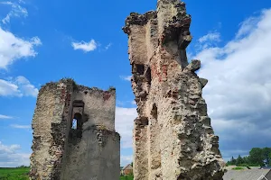 Ruiny zamku w Majkowicach image