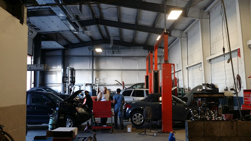 Smog Inspection Station «E.M. AUTO REPAIR & CERTIFIED EMISSIONS TEST CENTER», reviews and photos, 46 Maple Ave, Danbury, CT 06810, USA