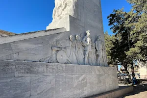 Alamo Cenotaph Monument image