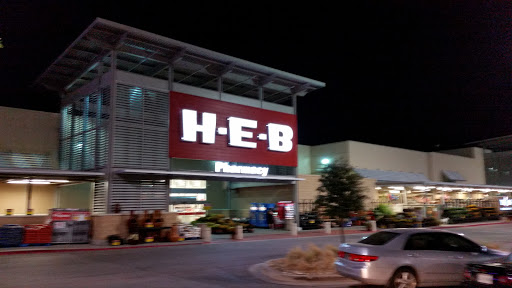 Grocery Store «H-E-B plus!», reviews and photos, 800 Dallas Hwy, Waxahachie, TX 75165, USA