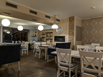 Restauracja Kredens - Ludwika Waryńskiego 17, 45-047 Opole, Poland