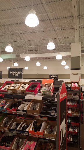 Shoe Store «Off Broadway Shoe Warehouse», reviews and photos, 2615 Medical Center Pkwy #600, Murfreesboro, TN 37129, USA