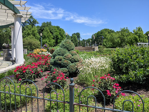 Veterans Memorial Gardens