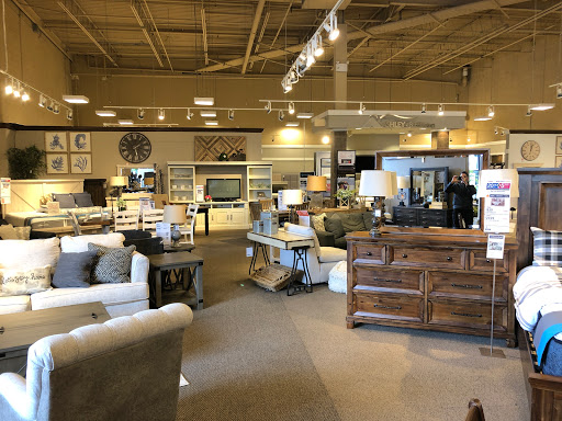 Furniture Store «Ashley HomeStore», reviews and photos, 925 Paterson Plank Rd, Secaucus, NJ 07094, USA