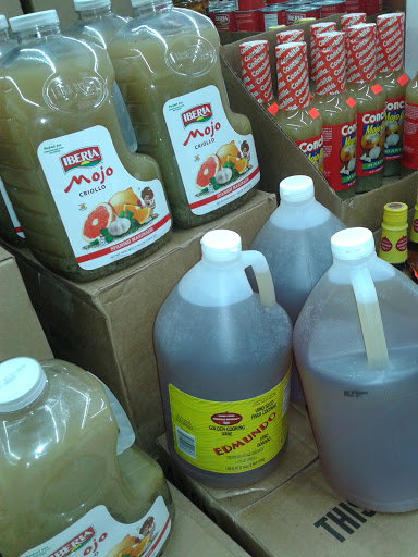 Supermarket «Tropical Supermarket», reviews and photos, 4019 W Hillsborough Ave, Tampa, FL 33614, USA