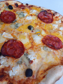 Plats et boissons du Pizzas à emporter Le Kiosque a pizzas de Mellac - n°4