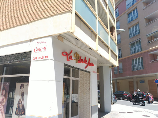 Información y opiniones sobre Peluquería Central de Granada