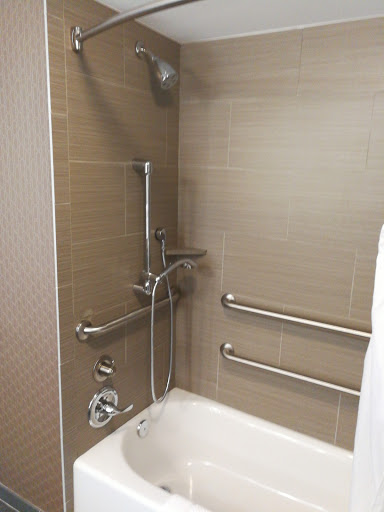 Hotel «DoubleTree by Hilton Hotel Decatur Riverfront», reviews and photos, 1101 6th Ave NE, Decatur, AL 35601, USA