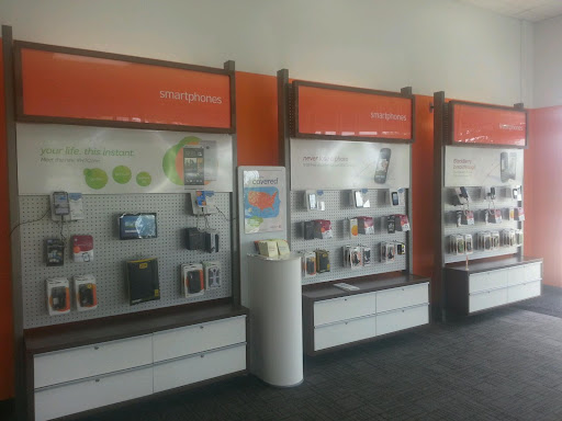 Cell Phone Store «AT&T Authorized Retailer», reviews and photos, 10485 N Michigan Rd #100, Carmel, IN 46032, USA