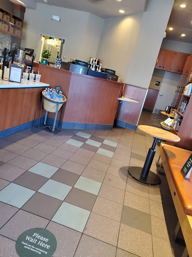 Coffee Shop «Starbucks», reviews and photos, 1560 E Golf Rd, Schaumburg, IL 60173, USA