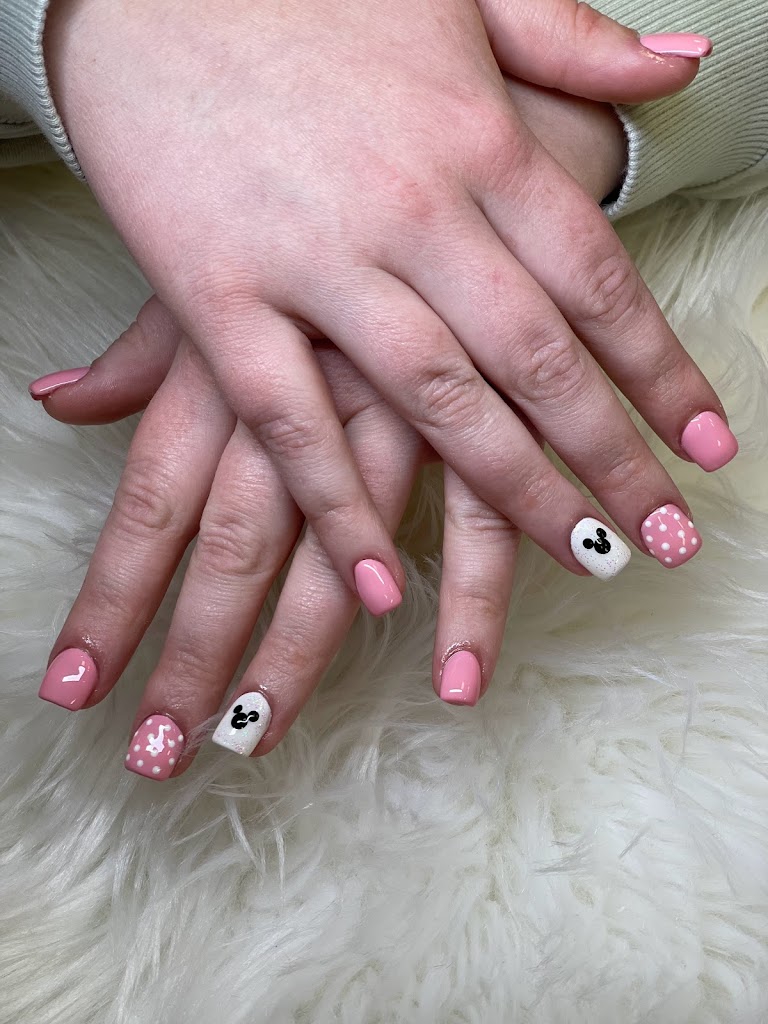 Golden Nails Vestal, NY 13850 Services and Reviews