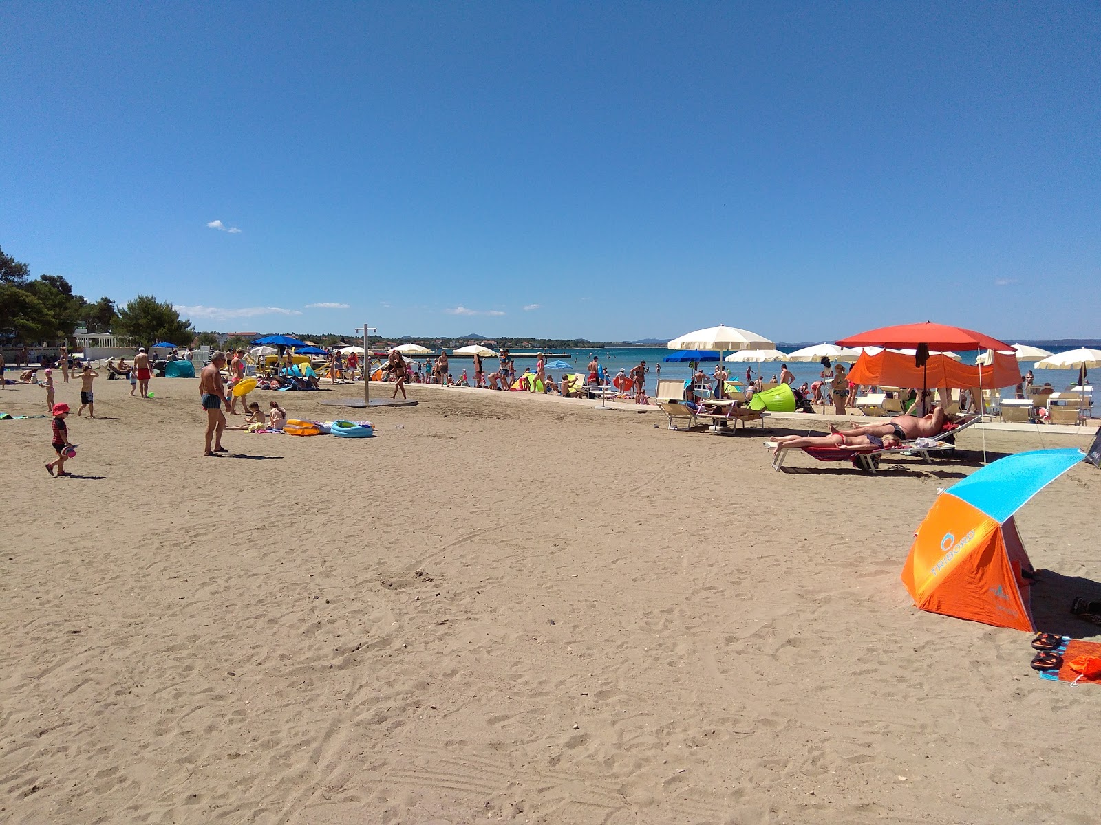 Foto av Zaton beach - populär plats bland avkopplingskännare