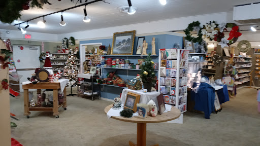 Thrift Store «Re-Uzit Shop of New Holland», reviews and photos, 707 W Main St, New Holland, PA 17557, USA