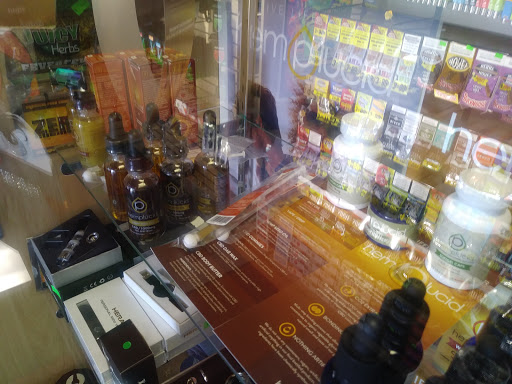 Tobacco Shop «George Dieter Smoke Shop», reviews and photos, 1580 George Dieter Dr #302, El Paso, TX 79936, USA
