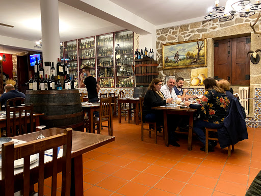 Restaurante Tiro no Prato - R. Miguel Pacheco Azevedo 9, 4740-018, Portugal