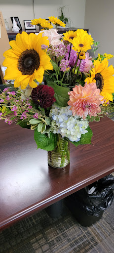 Florist «Sedgefield Florist», reviews and photos, 5002 High Point Rd a, Greensboro, NC 27407, USA