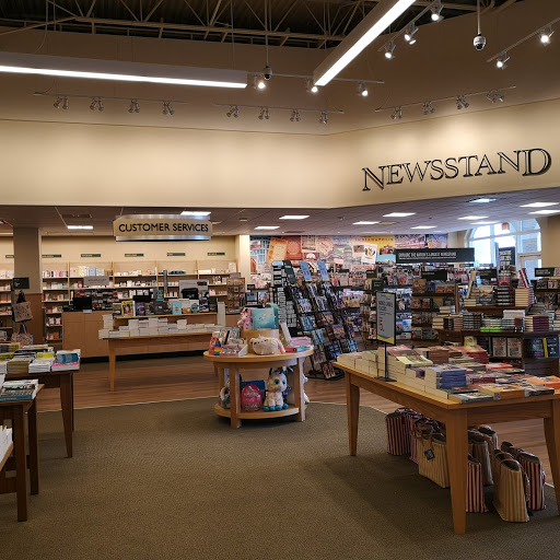 Book Store «Barnes & Noble Booksellers The Shops at River Crossing», reviews and photos, 8675 River Crossing Blvd, Indianapolis, IN 46240, USA