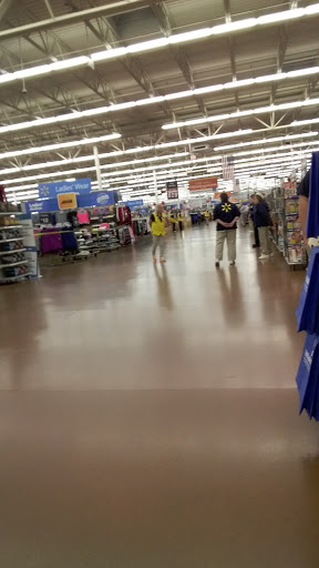 Department Store «Walmart Supercenter», reviews and photos, 1275 E 2nd St, Franklin, OH 45005, USA