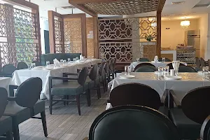 aura restaurant image