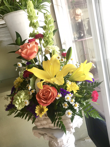 Florist «Flowers With Grace», reviews and photos, 9253 Magnolia Ave, Riverside, CA 92503, USA