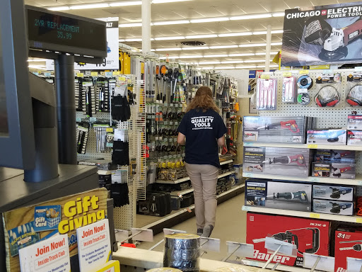 Hardware Store «Harbor Freight Tools», reviews and photos, 2636 Carolina Beach Rd, Wilmington, NC 28412, USA