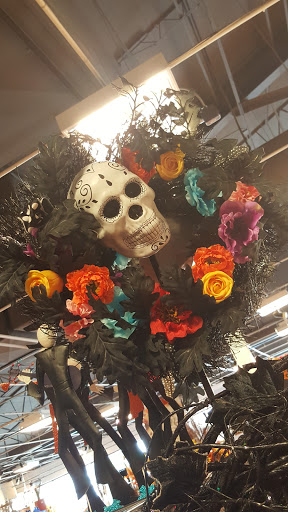 Home Goods Store «Pier 1 Imports», reviews and photos, 1927 W Gray St, Houston, TX 77019, USA