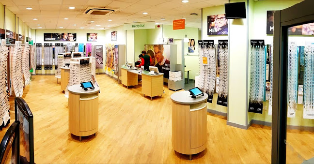 Specsavers Opticians and Audiologists - Chelmsley Wood - Birmingham