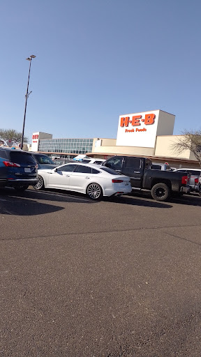 Grocery Store «H-E-B Grocery», reviews and photos, 7811 McPherson Rd, Laredo, TX 78045, USA