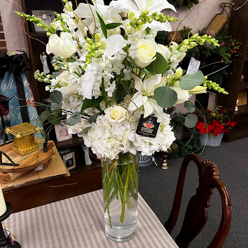 Florist «Downtown Flowers And Gift Shop», reviews and photos, 130 E Charlemont Ave, Kingsport, TN 37660, USA