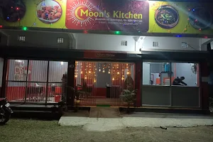 Moon's Kitchen image