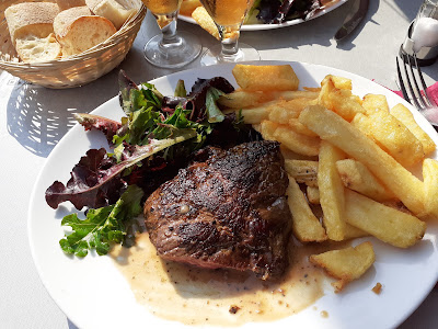 Ad Hoc Cafe à Amiens