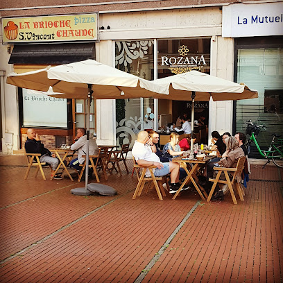 Rozana Restaurant - 12 Pl. de l,Hôtel de ville, 80000 Amiens, France