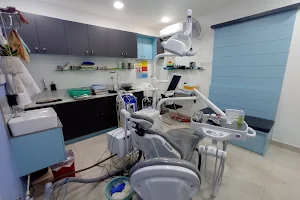 Dr Rizwans Dental And Cosmetic Centre image