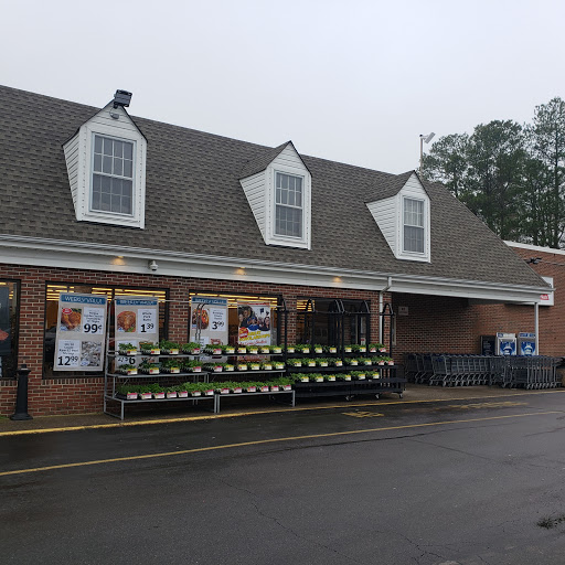 Grocery Store «Wakefield Great Valu», reviews and photos, 608 S County Dr, Wakefield, VA 23888, USA