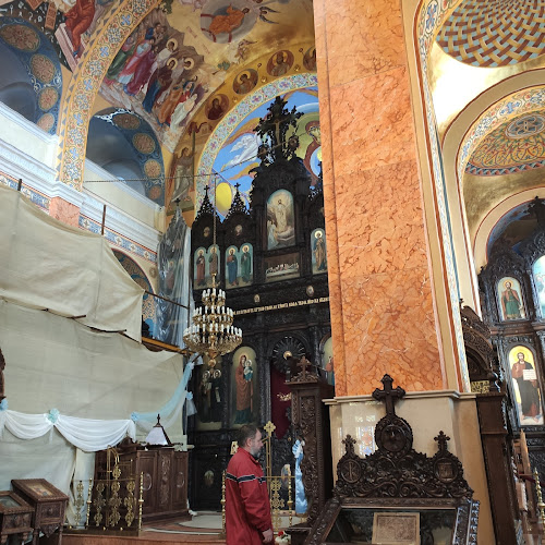 храм "Св. св. Кирил и Методий" - църква