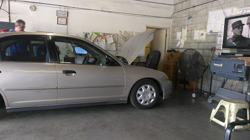 Car Wash «Compton Car Wash», reviews and photos, 1845 E Rosecrans Ave, Compton, CA 90221, USA