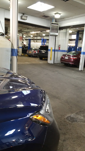 Car Dealer «Plaza Auto Mall», reviews and photos, 2740 Nostrand Ave, Brooklyn, NY 11210, USA